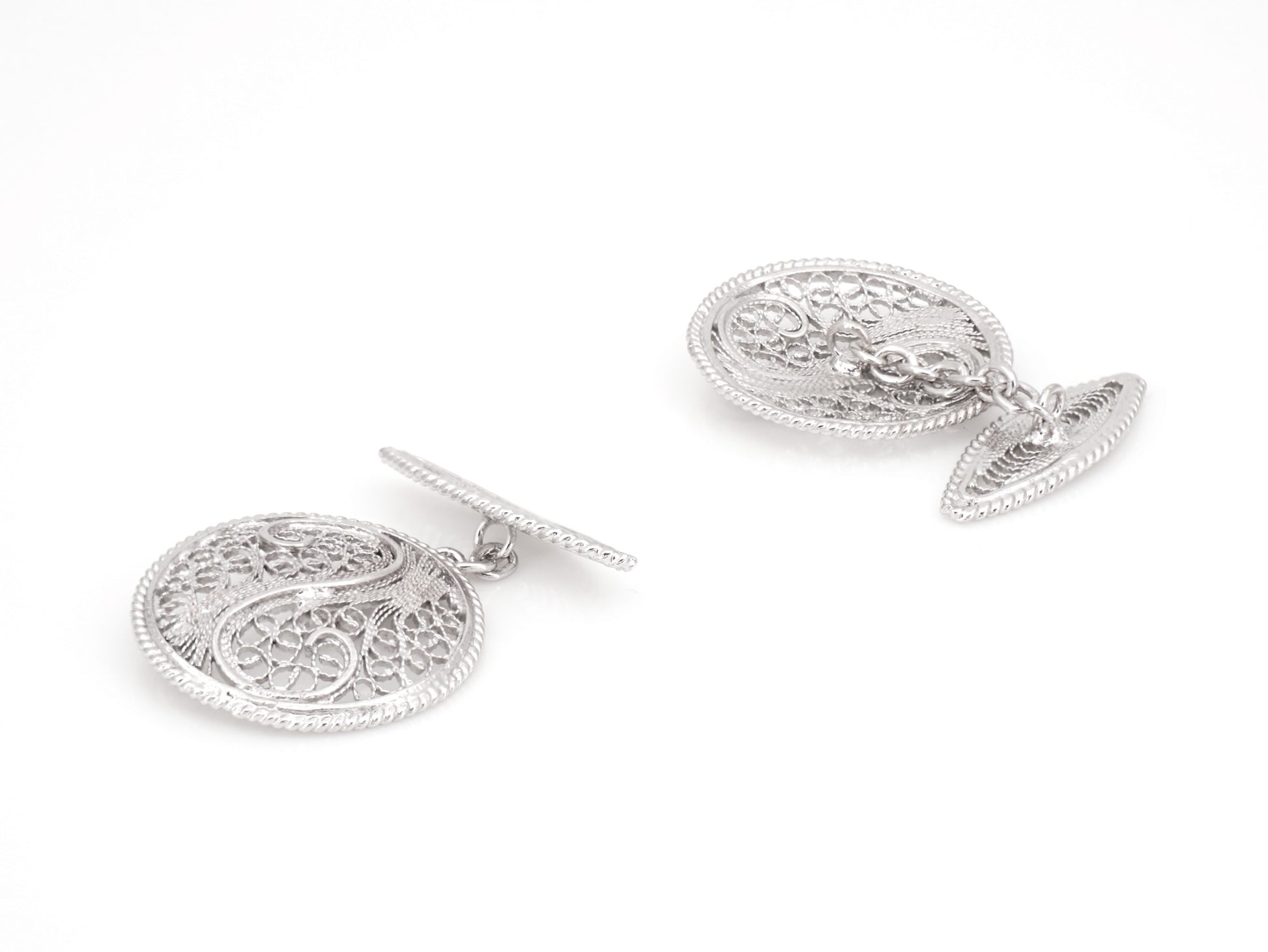 Botões de Punho Redondos com Onda, Filigrana Portuguesa, Prata de Lei 925 - Perspectiva, Vista de Frente e Vista de Trás