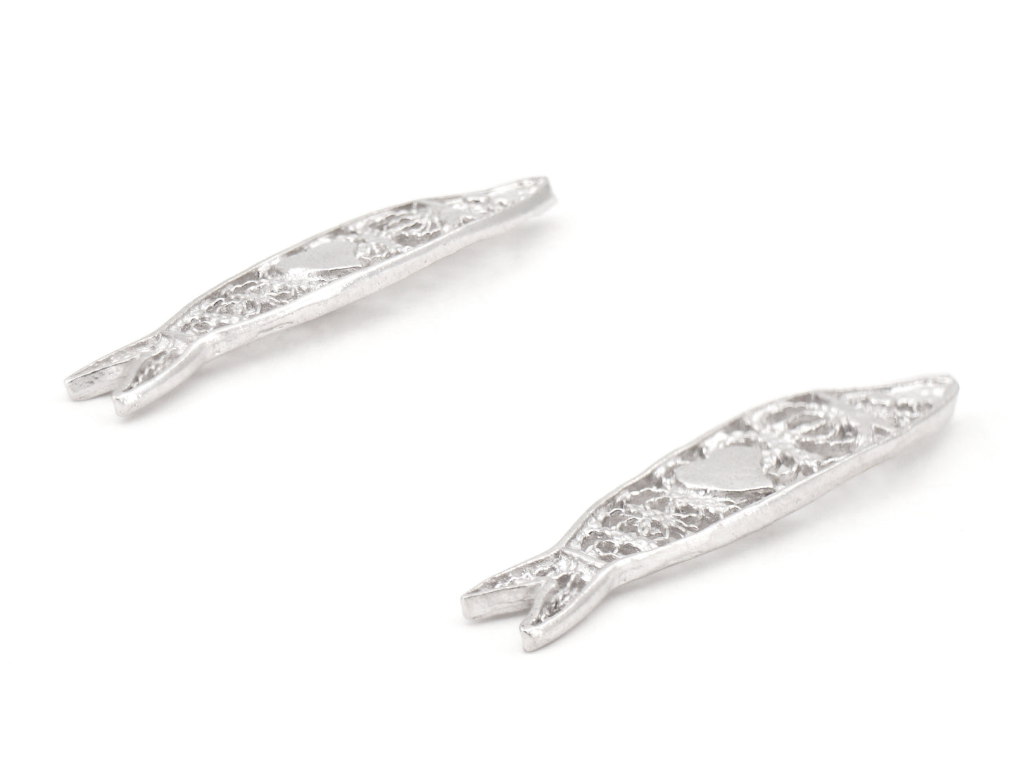 Brincos Mini Sardinha, Filigrana Portuguesa, Prata de Lei 925 - Perspectiva