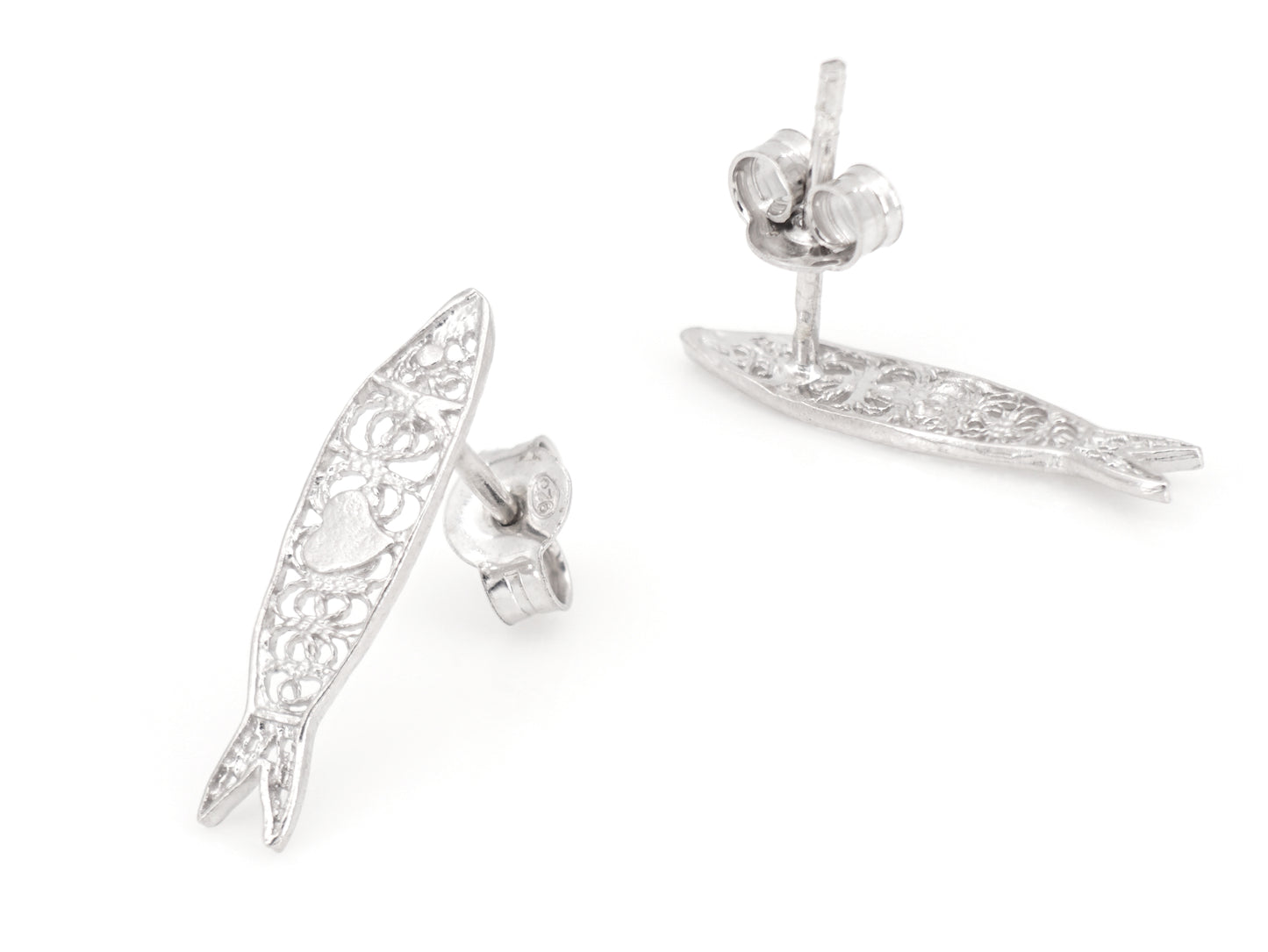 Brincos Mini Sardinha, Filigrana Portuguesa, Prata de Lei 925 - Perspectiva, Vista de Frente e Vista de Trás