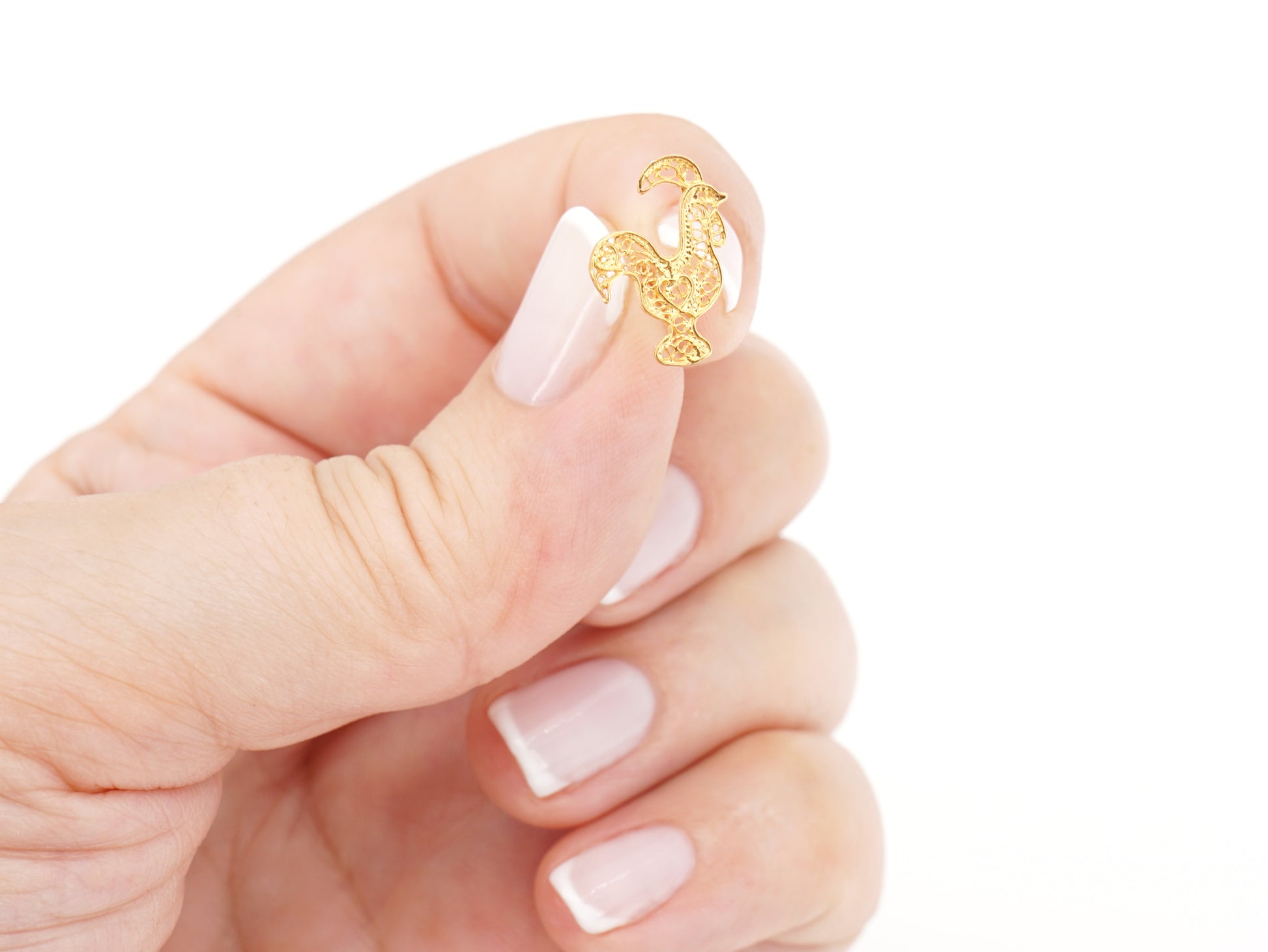 Brincos Mini Galo de Barcelos, Filigrana Portuguesa, Prata de Lei 925 Dourada - Pormenor na Mão