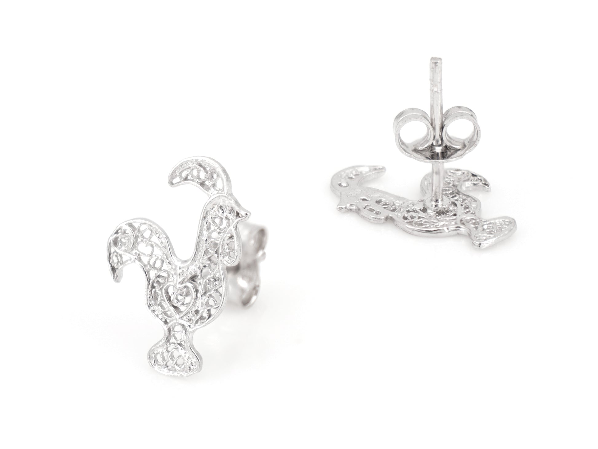 Brincos Mini Galo de Barcelos, Filigrana Portuguesa, Prata de Lei 925 - Perspectiva, Vista de Frente e Vista de Trás