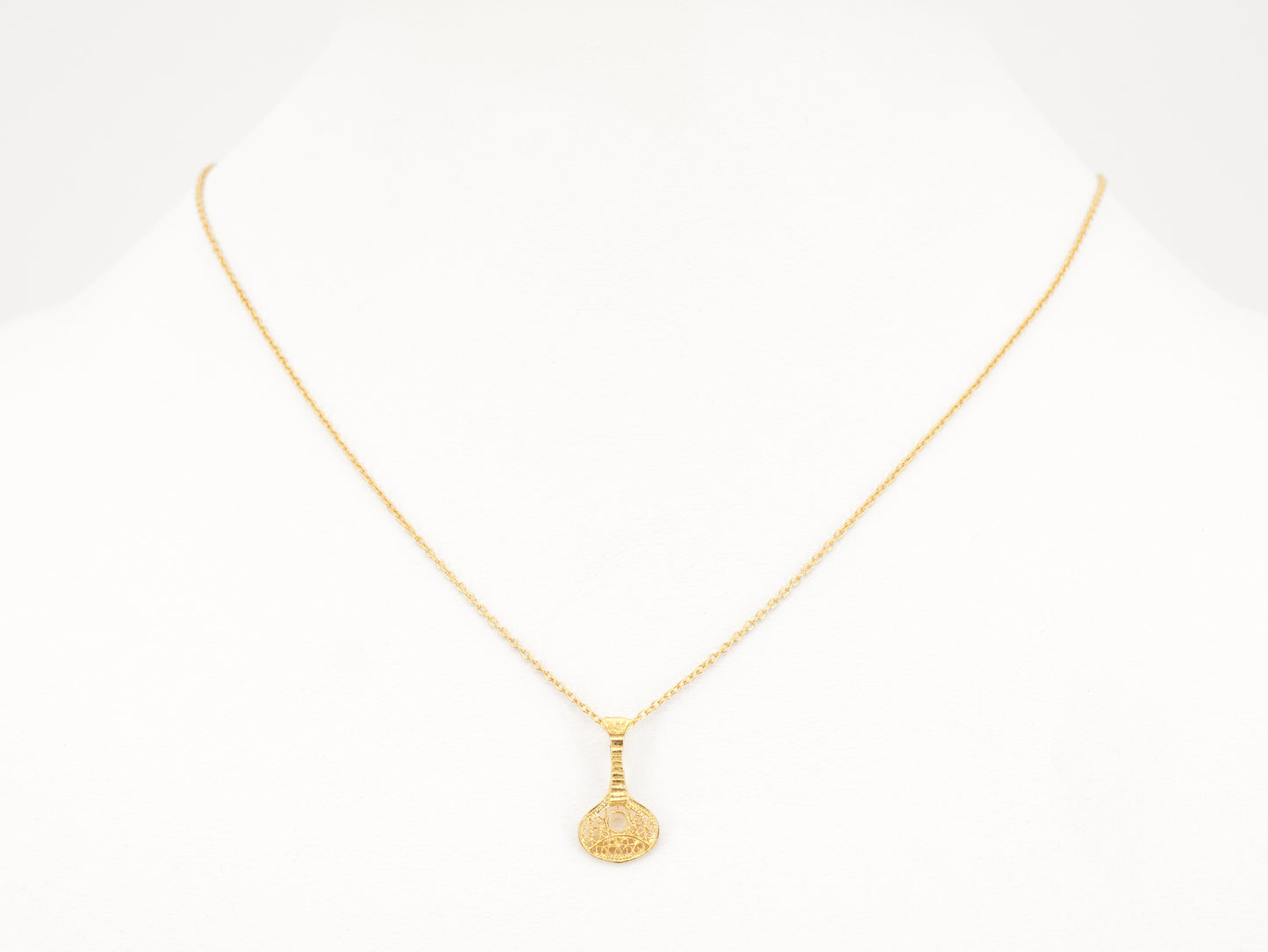 Colar Mini Guitarra Portuguesa, Filigrana Portuguesa, Prata de Lei 925 Dourada - Colar em Exposição