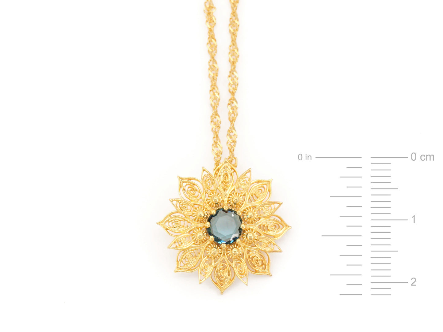 Colar Flor Rica com Pedra, Filigrana Portuguesa, Prata de Lei 925 Dourada - Medida da Flor