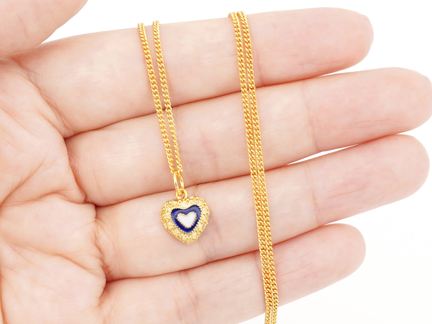 Colar Coração Caramujo, Filigrana Portuguesa, Prata de Lei 925 Dourada - Pormenor na Mão