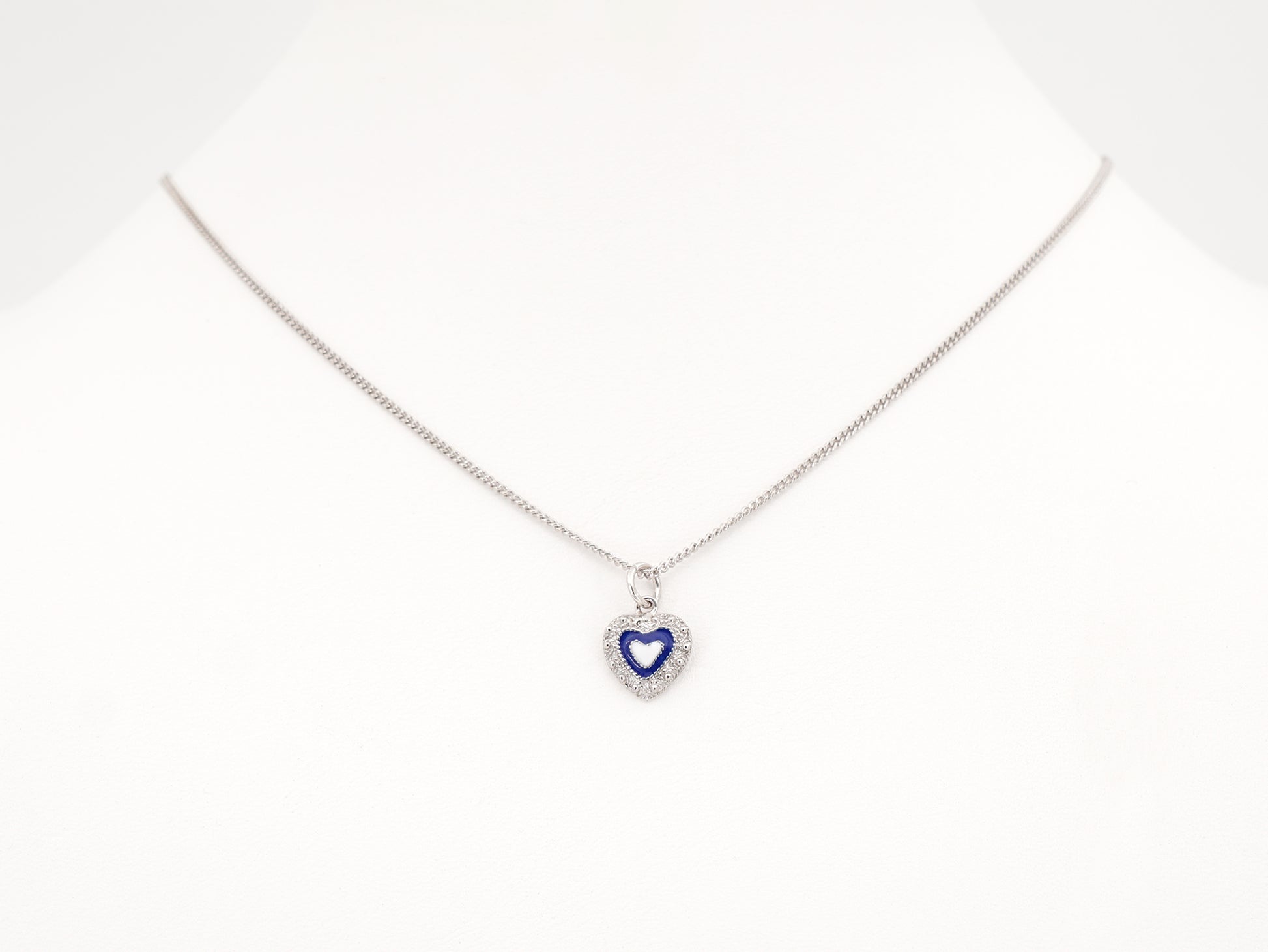 Colar Coração Caramujo, Filigrana Portuguesa, Prata de Lei 925 - Colar em Exposição, Vista de Frente