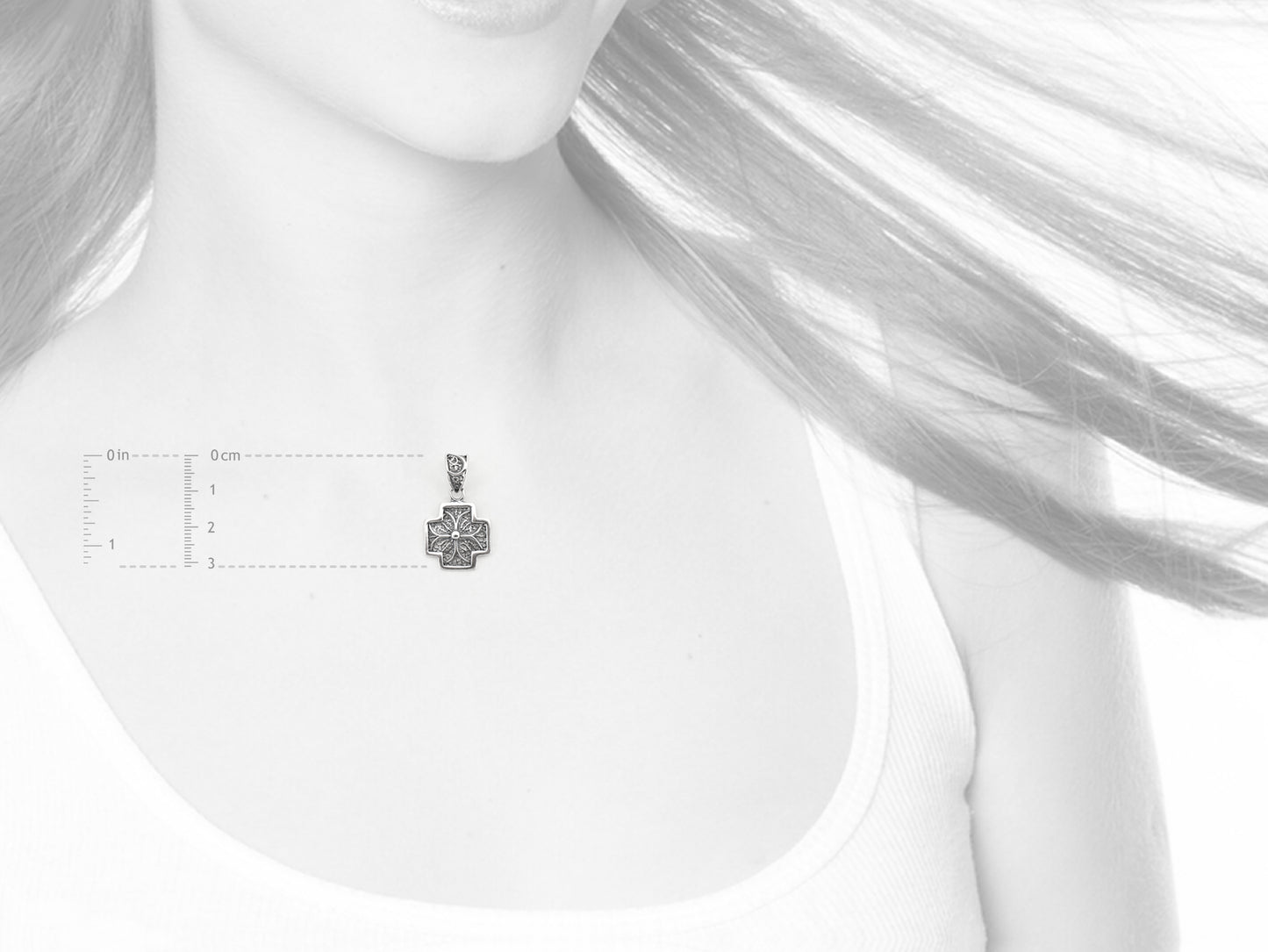 Medalha Cruz Pequena Quadrada, Filigrana Portuguesa, Prata de Lei 925 - Medidas e Proporção