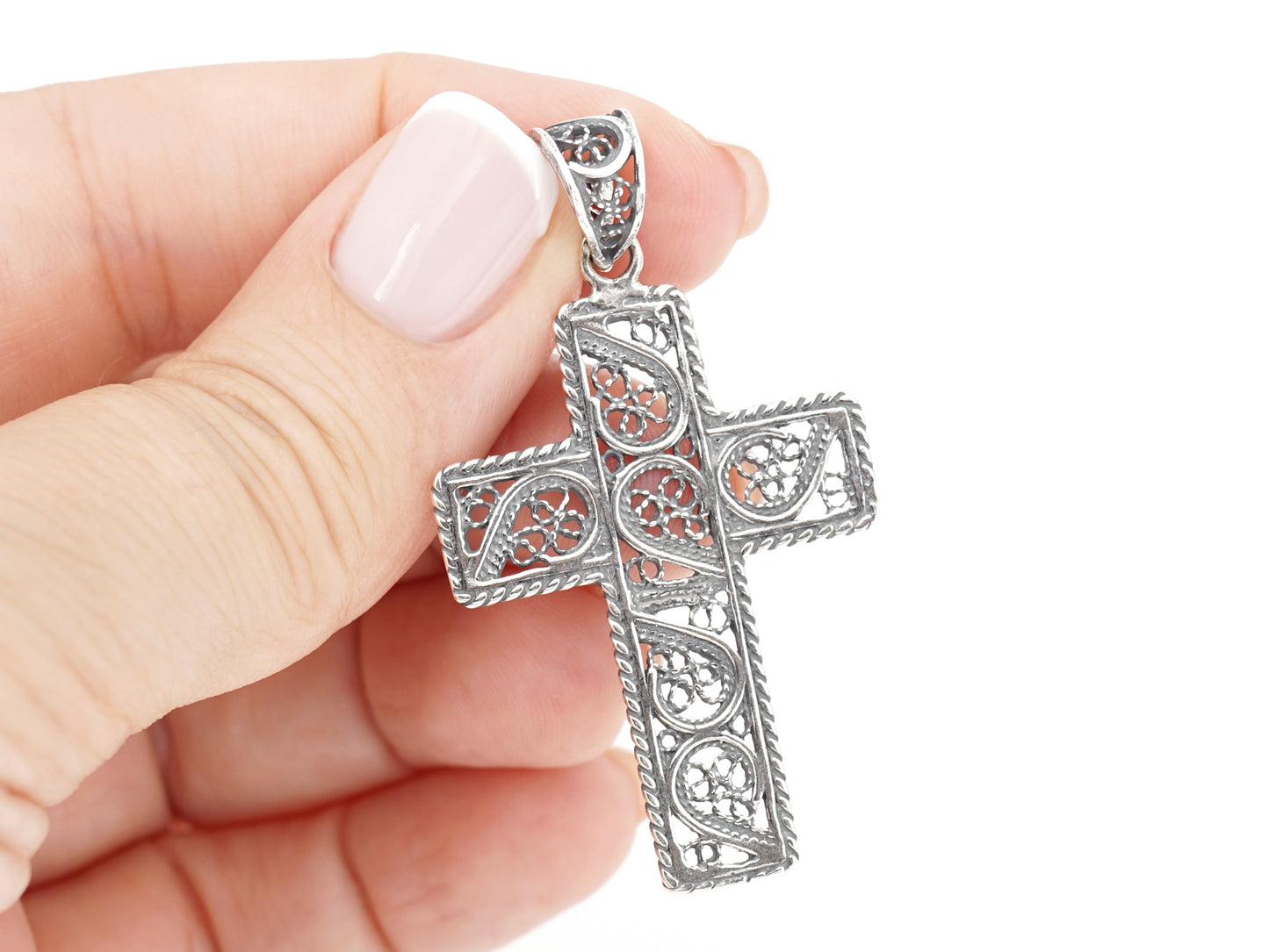 Medalha Cruz Rectangular, Filigrana Portuguesa, Prata de Lei 925 - Pormenor na Mão