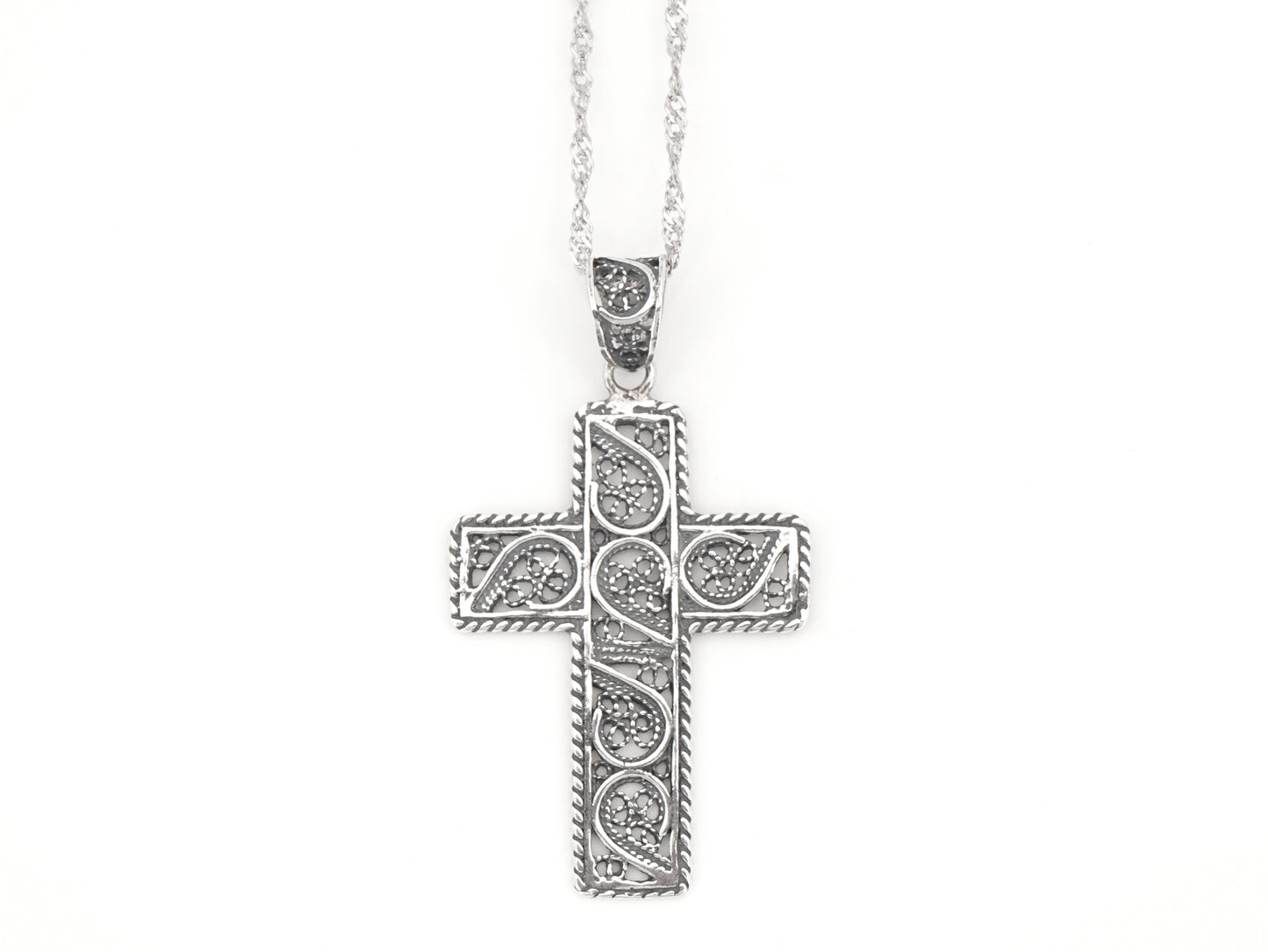 Colar Torcido Cruz Rectangular, Filigrana Portuguesa, Prata de Lei 925 - Vista de Frente