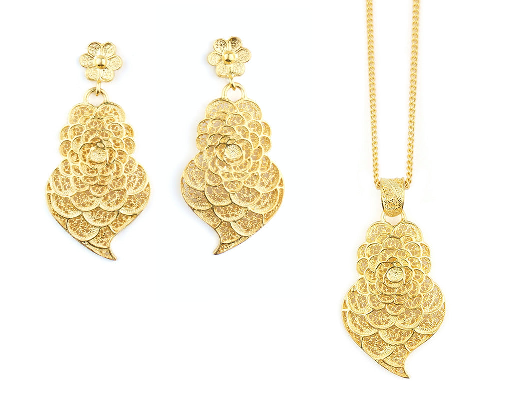 Conjunto Brincos e Colar Coração Pétalas, Filigrana Portuguesa, Prata de Lei 925 Dourada