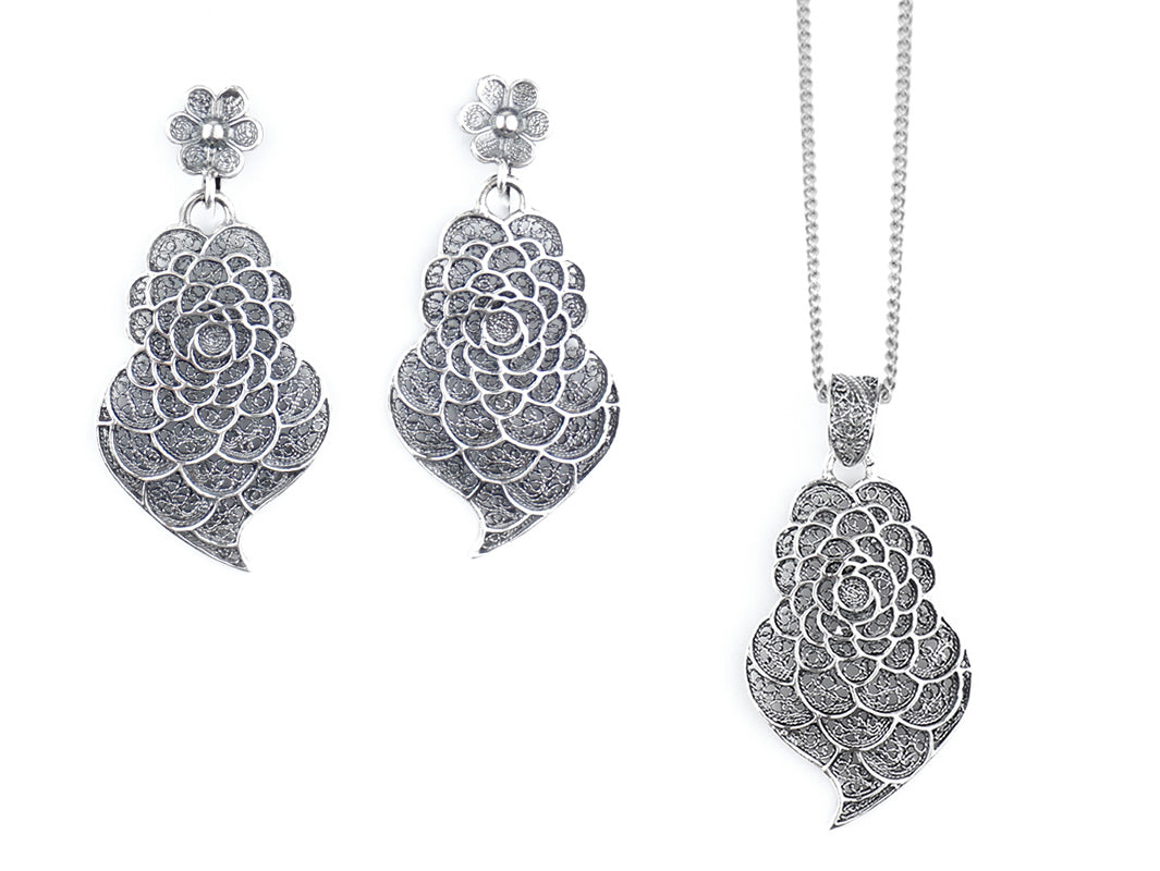 Conjunto Brincos e Colar Coração Pétalas, Filigrana Portuguesa, Prata de Lei 925