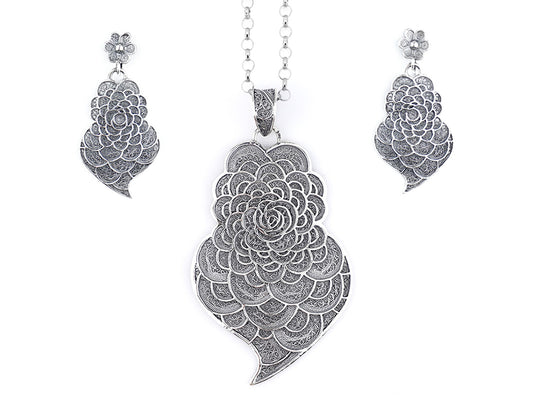 Conjunto Brincos e Colar Coração Pétalas, Filigrana Portuguesa, Prata de Lei