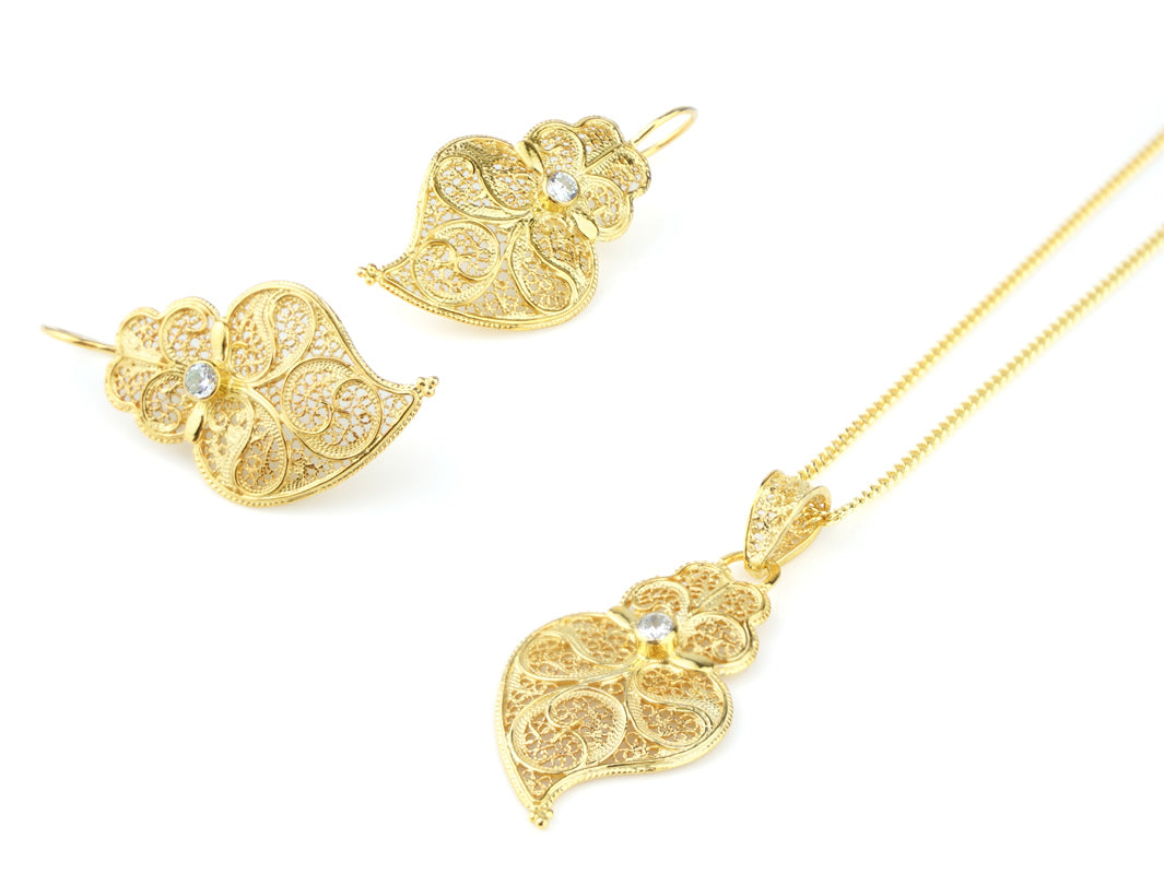 Conjunto Brincos e Colar Coração de Viana com Zircónias, Filigrana Portuguesa, Prata de Lei 925 Dourada