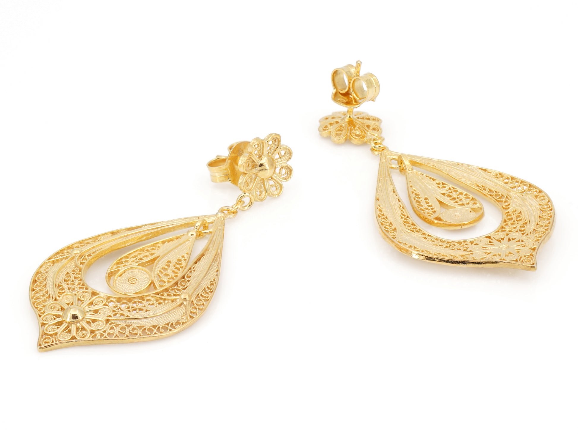 Brincos Lágrima Rica Grandes, Filigrana Portuguesa, Prata de Lei 925 Dourada - Perspectiva, Vista de Frente e de Trás