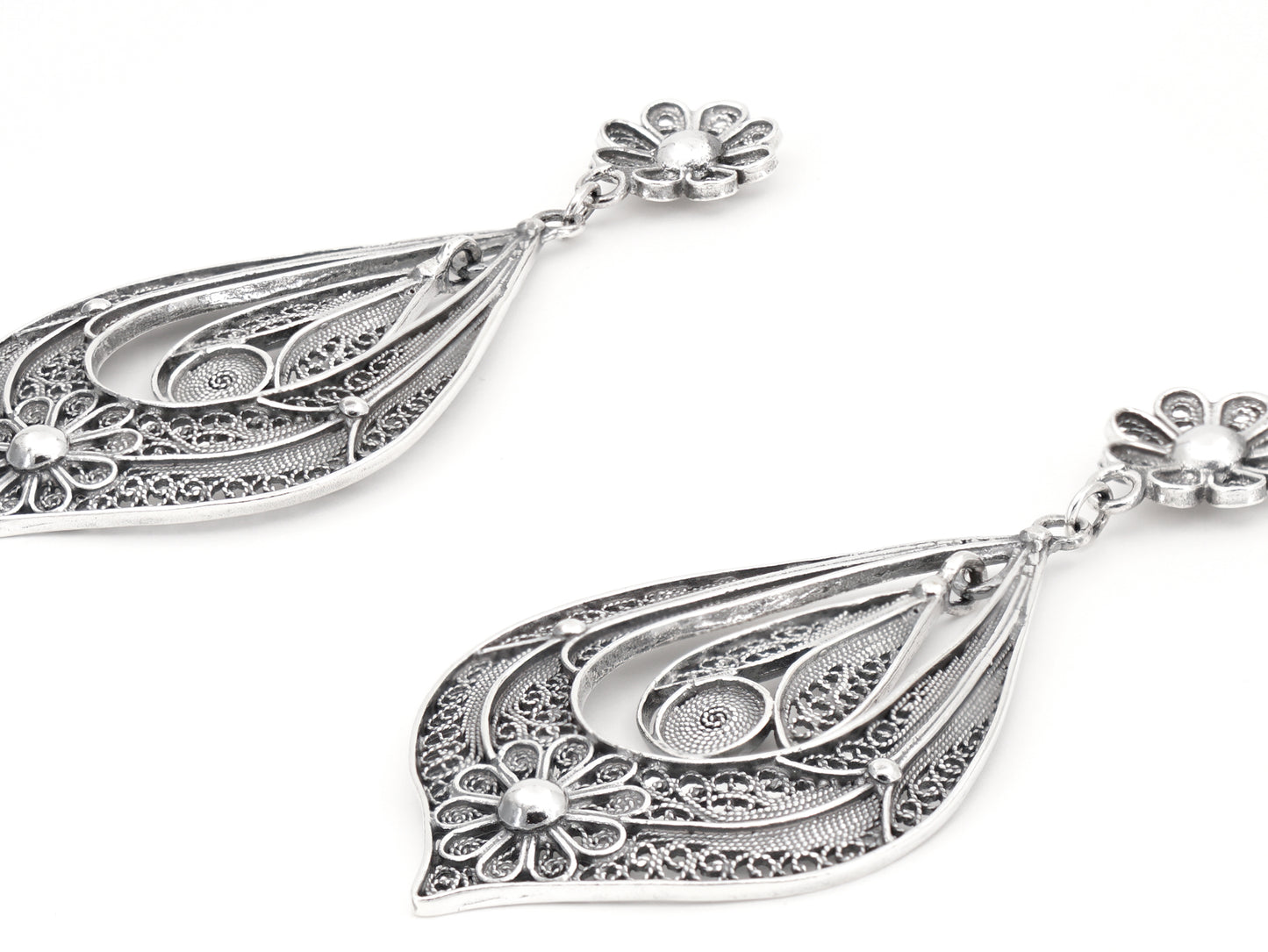 Brincos Lágrima Rica Grandes, Filigrana Portuguesa, Prata de Lei 925 - Perspectiva, Vista de Frente