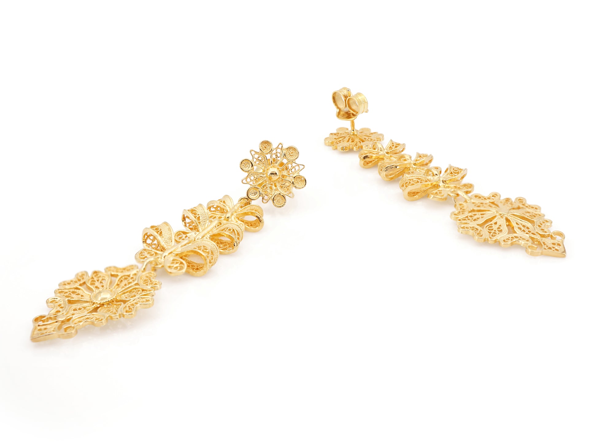 Brincos Compridos Laços Articulados, Filigrana Portuguesa, Prata de Lei 925 Dourada - Perspectiva, Vista de Frente e Vista de Trás