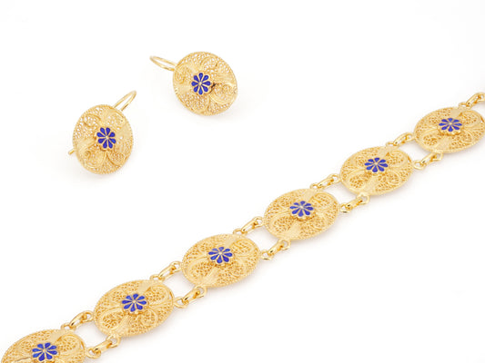Conjunto Brincos e Pulseira Ovais com Flores Esmaltadas, Filigrana Portuguesa, Prata de Lei 925 Dourada
