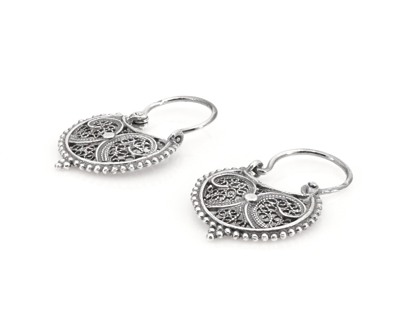 Brincos Mini Arrecadas Redondas, Filigrana Portuguesa, Prata de Lei 925 - Perspectiva, Vista de Frente