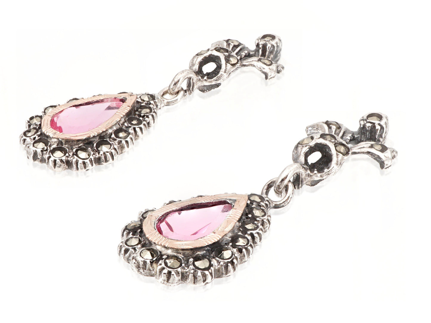 Brincos Compridos Marcassites Lágrima Rosa, Prata de Lei 925 e Ouro 9k - Perspectiva, Vista de Frente