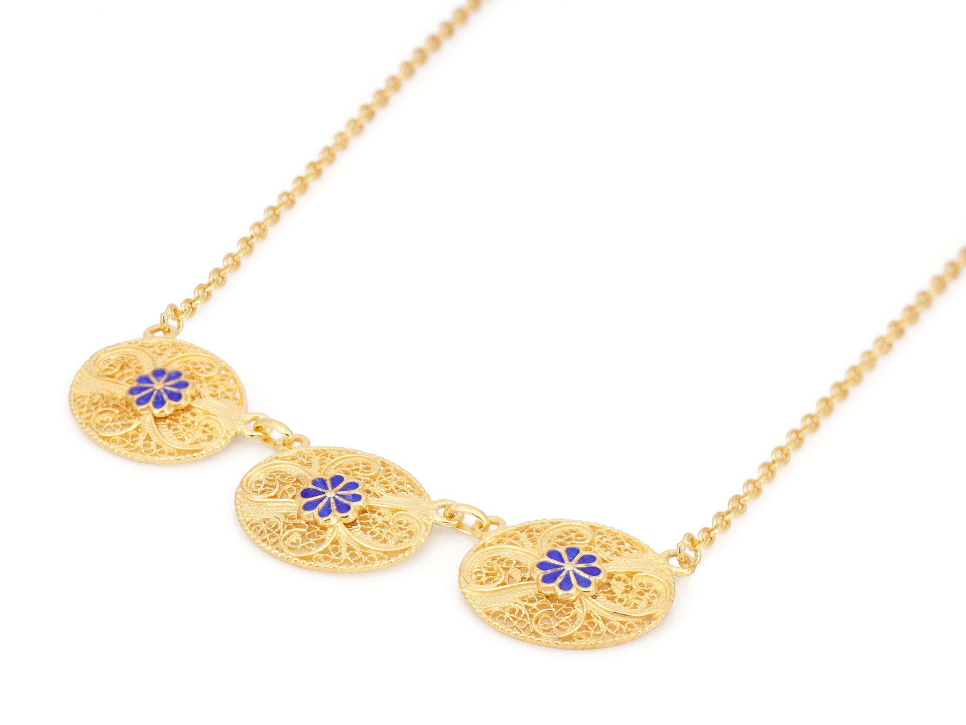 Colar Três Ovais com Flor Esmaltada, Filigrana Portuguesa, Prata de Lei 925 Dourada -Perspectiva