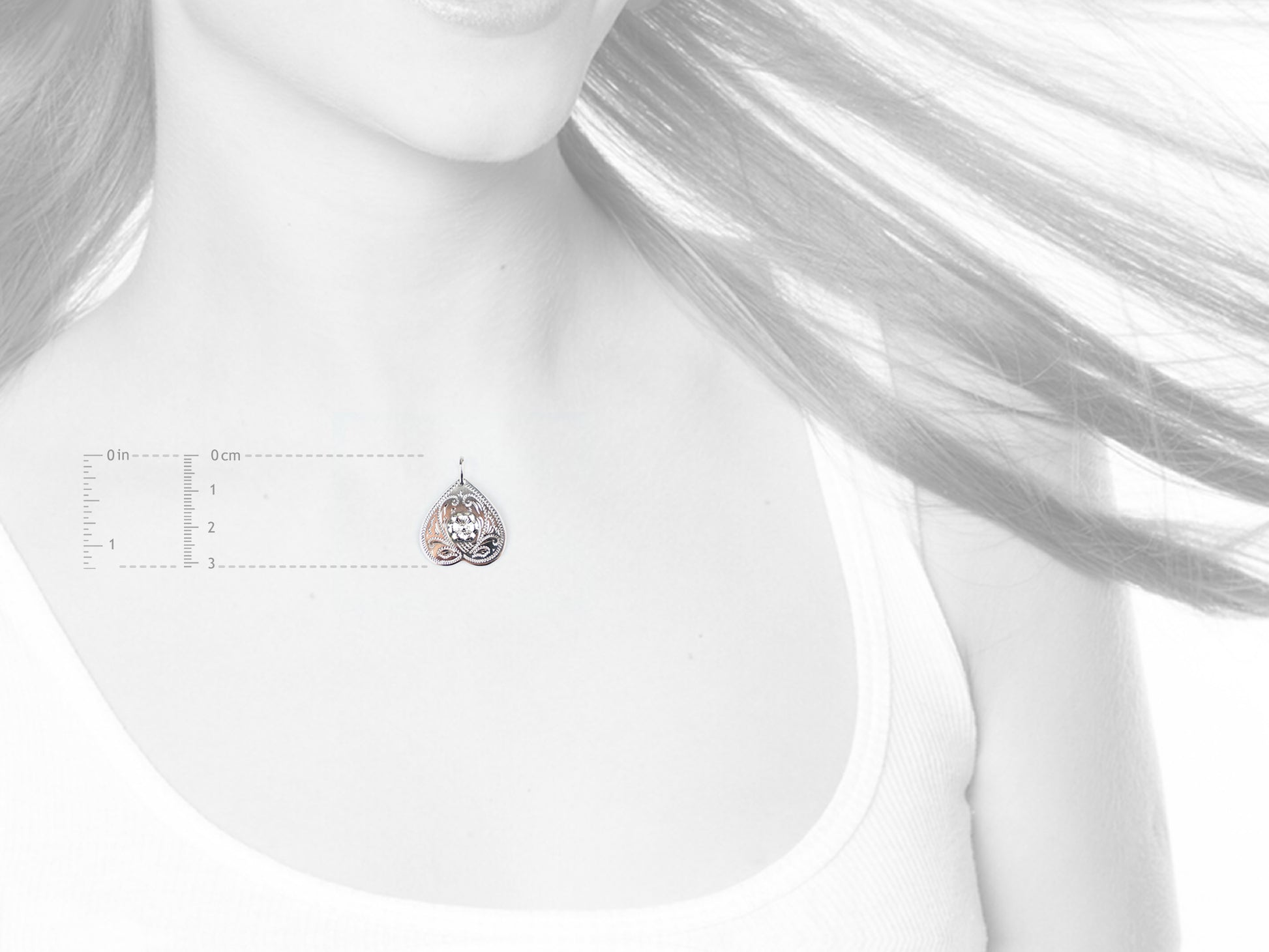 Medalha Coração Invertido ESTREITO, Prata de Lei 925 - Medidas e Proporção