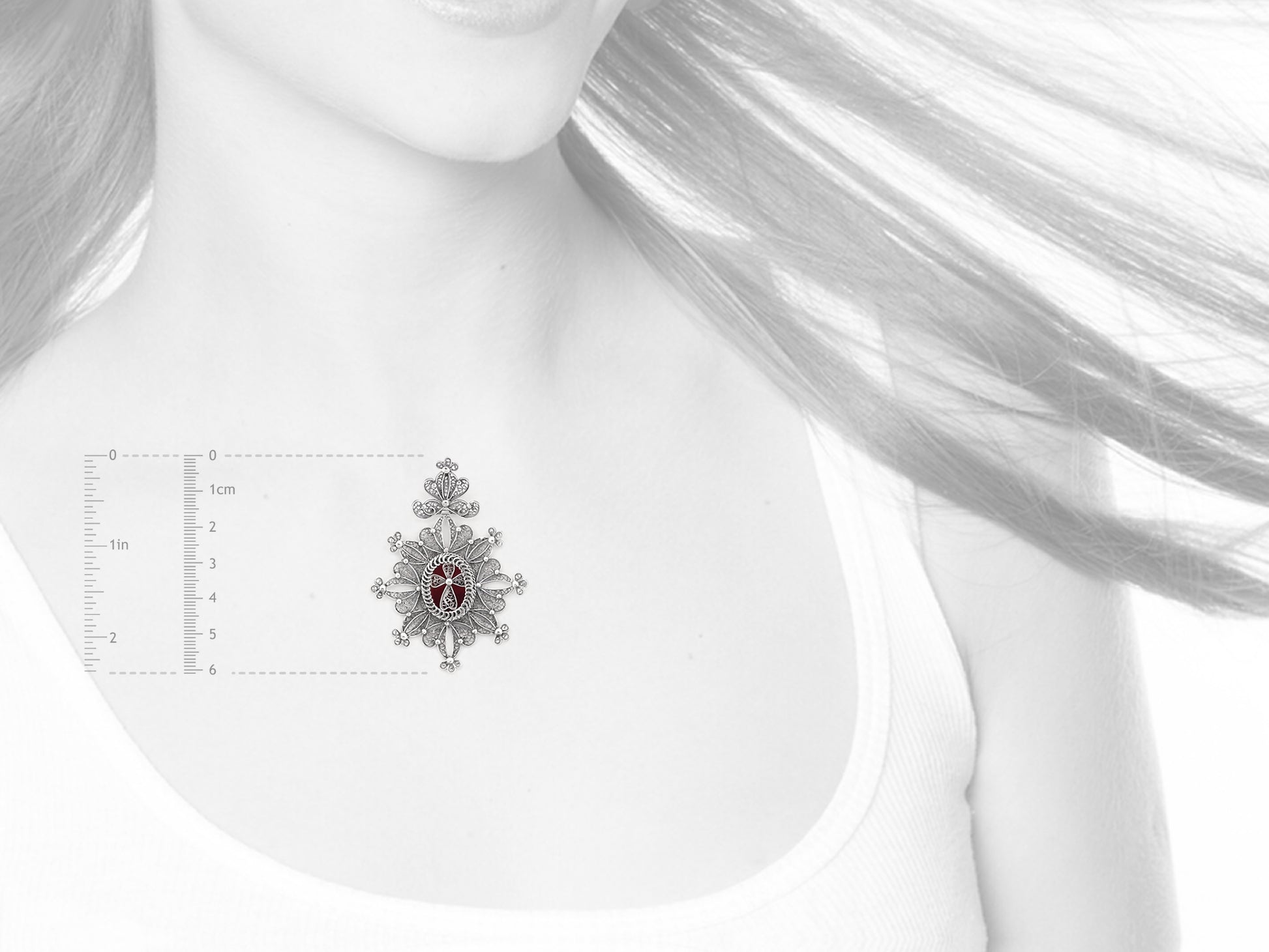 Medalha Relicário / Custódia Oval, Filigrana Portuguesa, Prata de Lei 925 - Medidas e Proporção