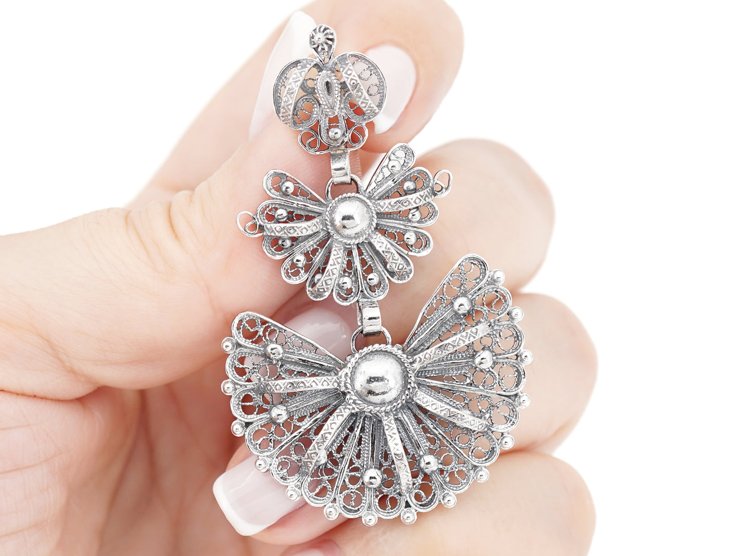 Medalha Laça Grande, Filigrana Portuguesa, Prata de Lei 925 - Pormenor na Mão