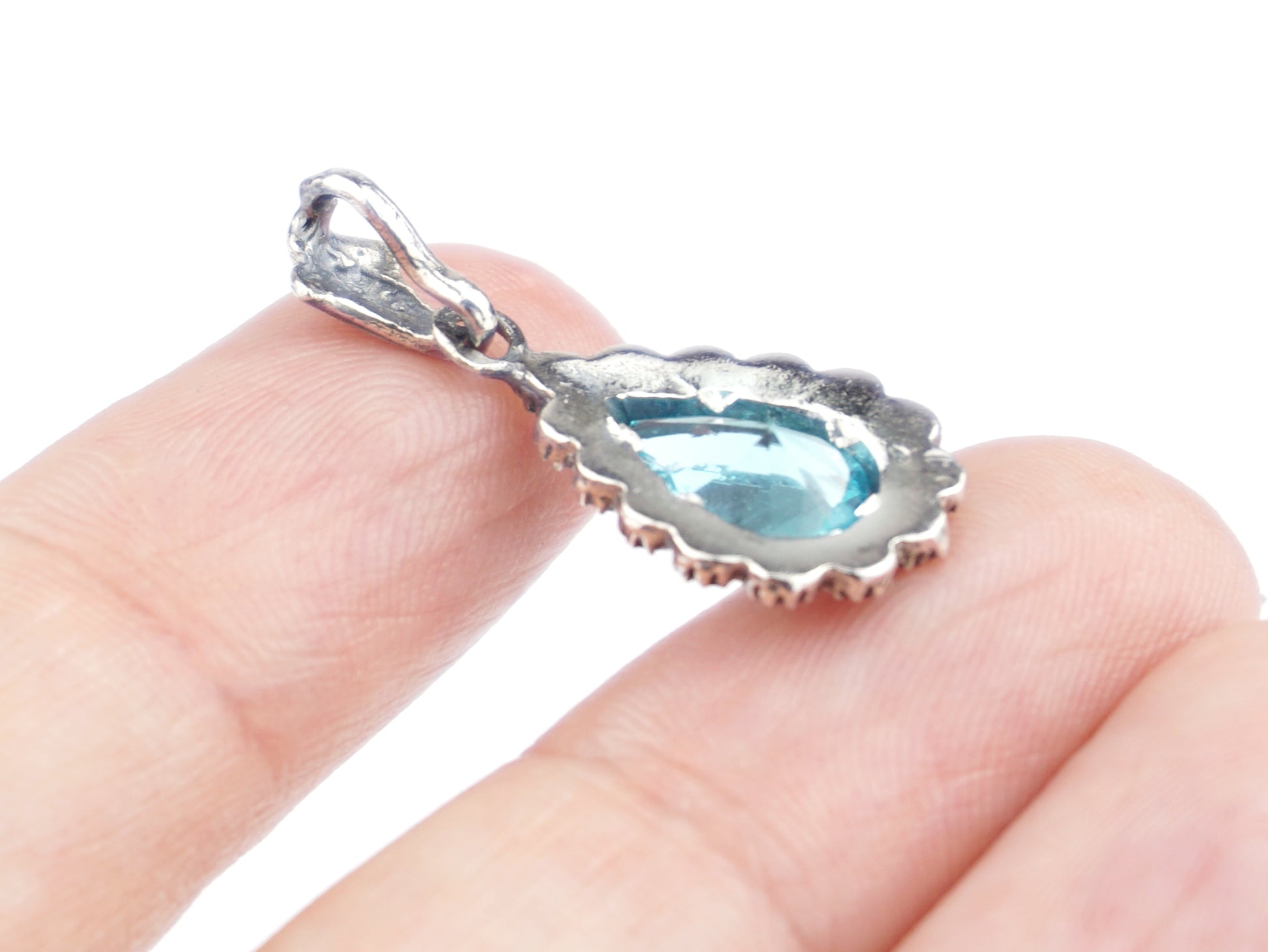 Medalha Lágrima Marcassites e Pedra Azul-Água, Prata de Lei 925 e Ouro 9k - Vista de Trás