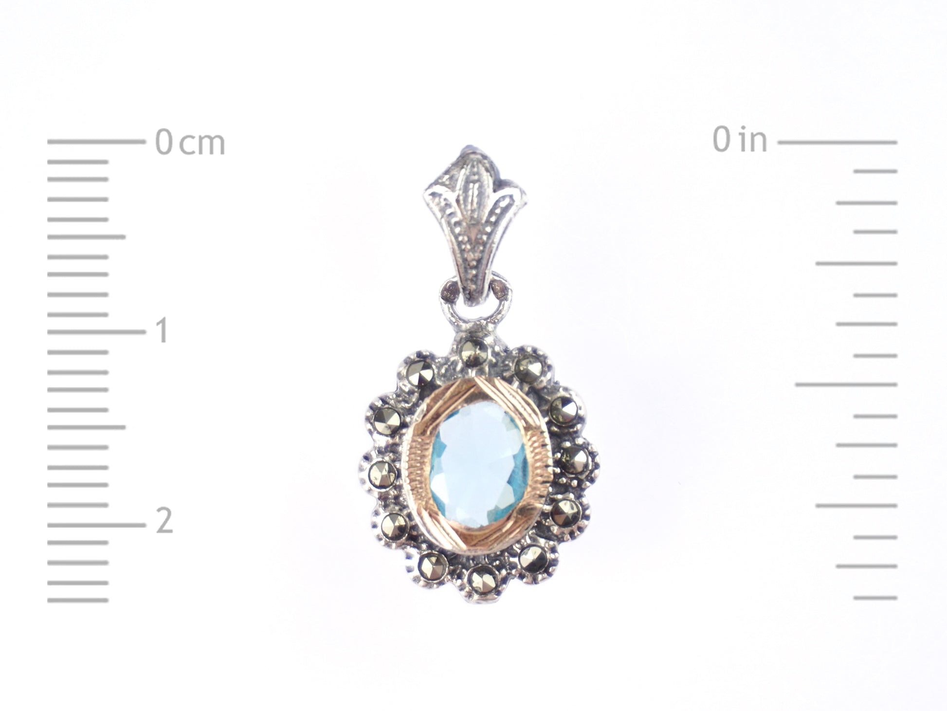 Medalha Oval Marcassites e Pedra Azul-Água, Prata de Lei 925 e Ouro 9k - Medidas