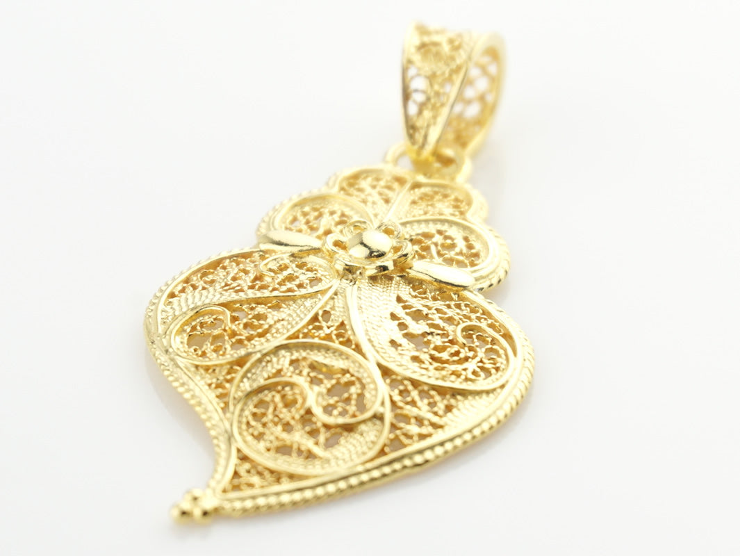 Colar Medalha Coração Minhoto Pequeno, Filigrana Portuguesa, Prata de Lei 925 Dourada - Perspectiva