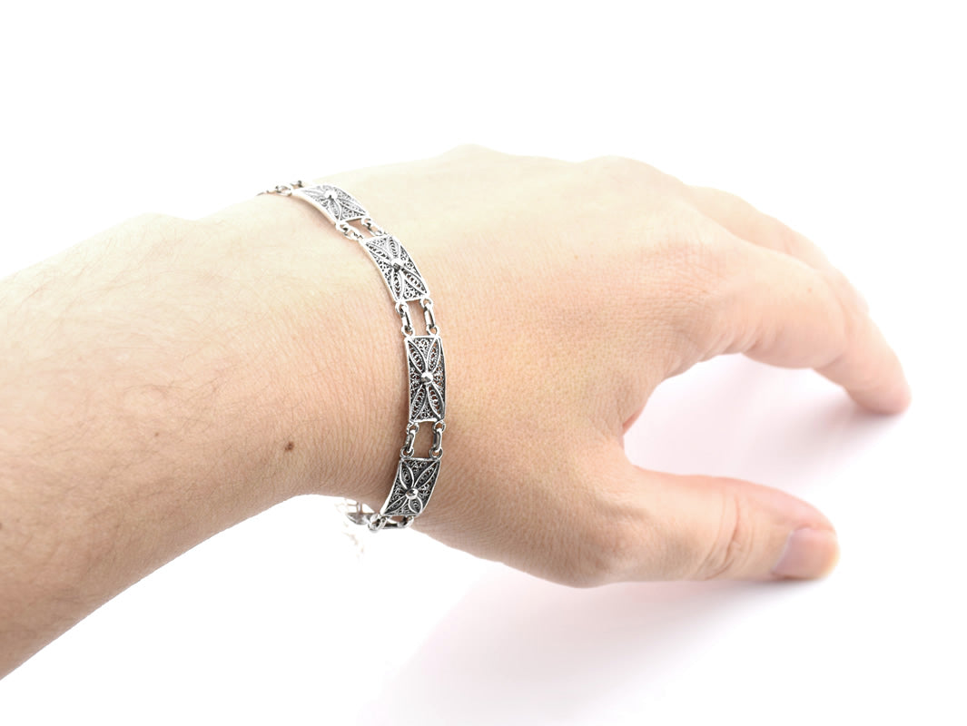 Pulseira Rectângulos, Filigrana Portuguesa, Prata de Lei 925 - Pormenor Pulseira colocada no Pulso