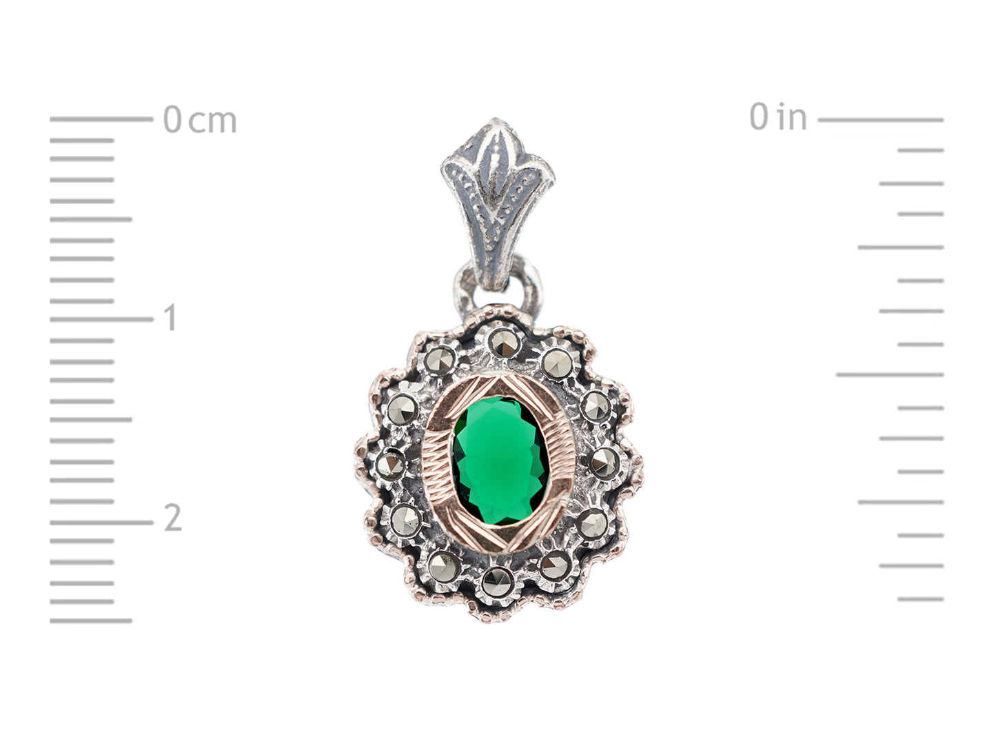 Medalha Oval com Rebordo, Marcassites e Pedra Verde, Prata de Lei 925 e Ouro 9k - Medidas