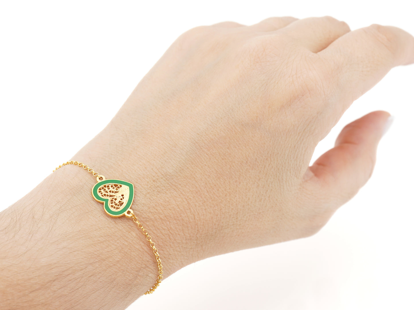 Pulseira Coração Médio Esmalte Verde, Filigrana Portuguesa, Prata de Lei 925 Dourada - Pulseira na mão