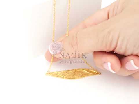 Colar Elemento Alongado Assimétrico, Filigrana Portuguesa, Prata de Lei 925 Dourada - Vídeo