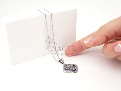 Colar com Medalha Azulejo com Esmalte, Filigrana Portuguesa, Prata de Lei 925 - Vídeo