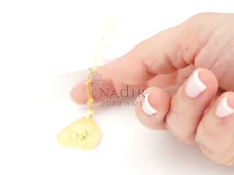 Colar Esferas com Coração Invertido ESTREITO, Prata de Lei 925 Dourada - Vídeo